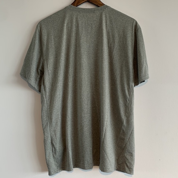 Nike Dri-FIT tee - Picture 3 of 3